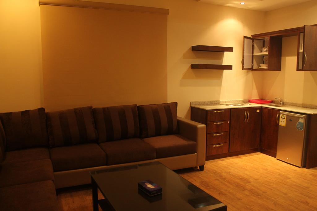 Talia Furnished Apartmentsリヤード 部屋 写真